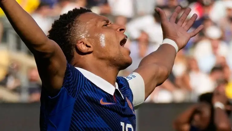 2026年世界杯:法国3-0瑞典,姆巴佩和奥利塞表现出色,晋级与巴拉圭的对决